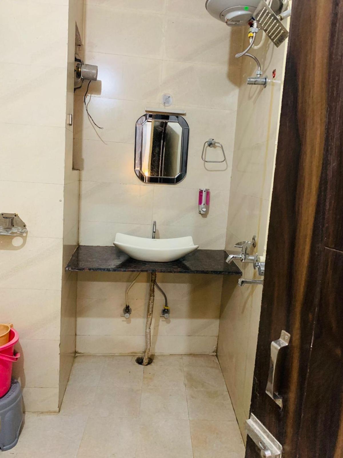 Hotel Royal Respite - Luxury Comfort ! Travellers Delight ! Budget Friendly ! Prime Location ! Guest Favourite Rishīkesh 외부 사진