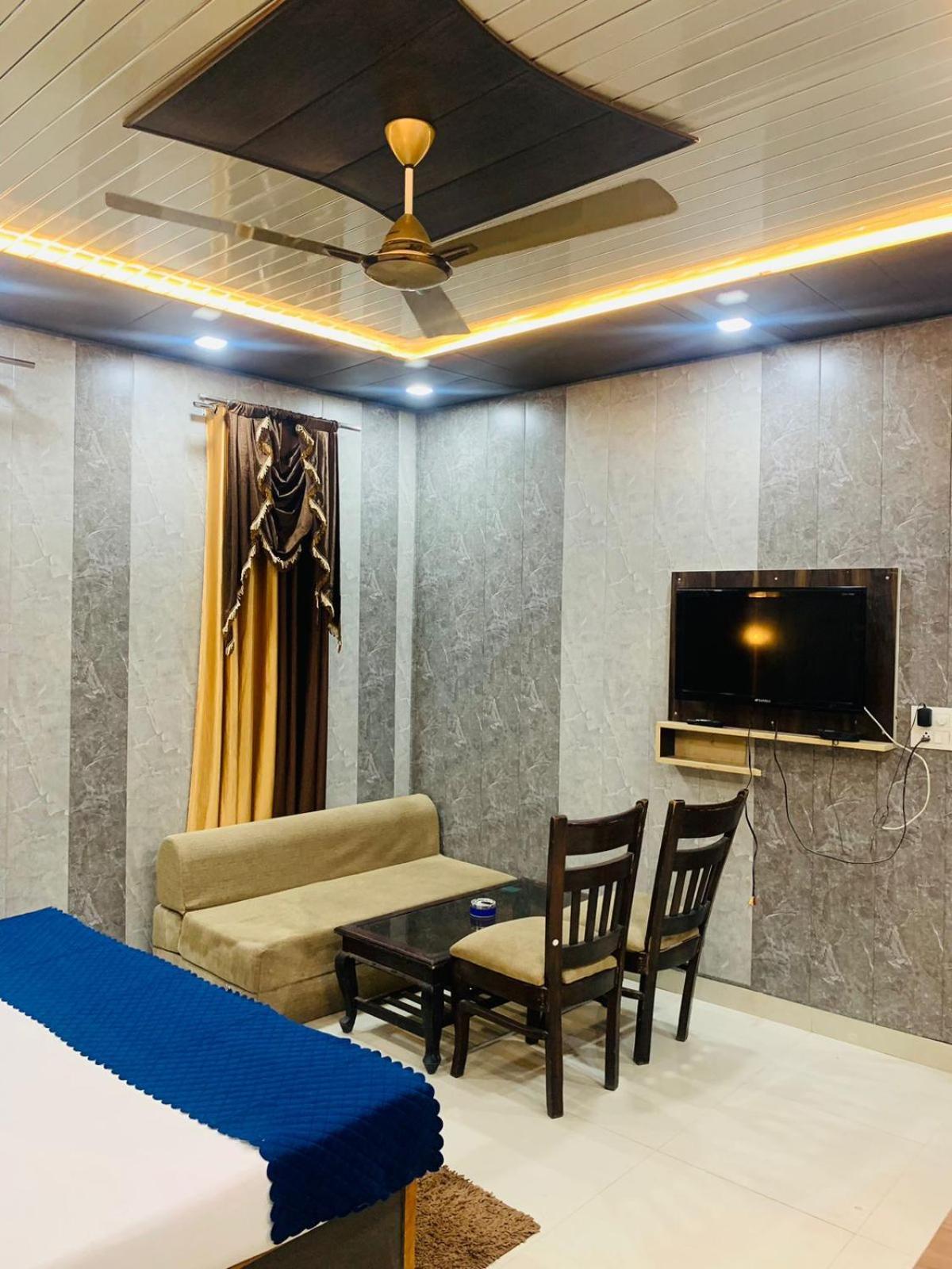 Hotel Royal Respite - Luxury Comfort ! Travellers Delight ! Budget Friendly ! Prime Location ! Guest Favourite Rishīkesh 외부 사진