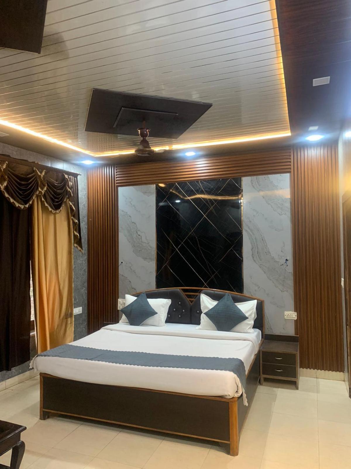 Hotel Royal Respite - Luxury Comfort ! Travellers Delight ! Budget Friendly ! Prime Location ! Guest Favourite Rishīkesh 외부 사진